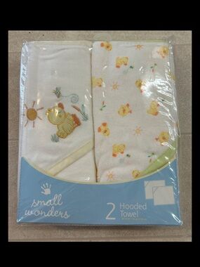 VINTAGE Kmart Little Wonders Baby Lot Of 2 Hooded Towels Yellow Ducks 30”x30”